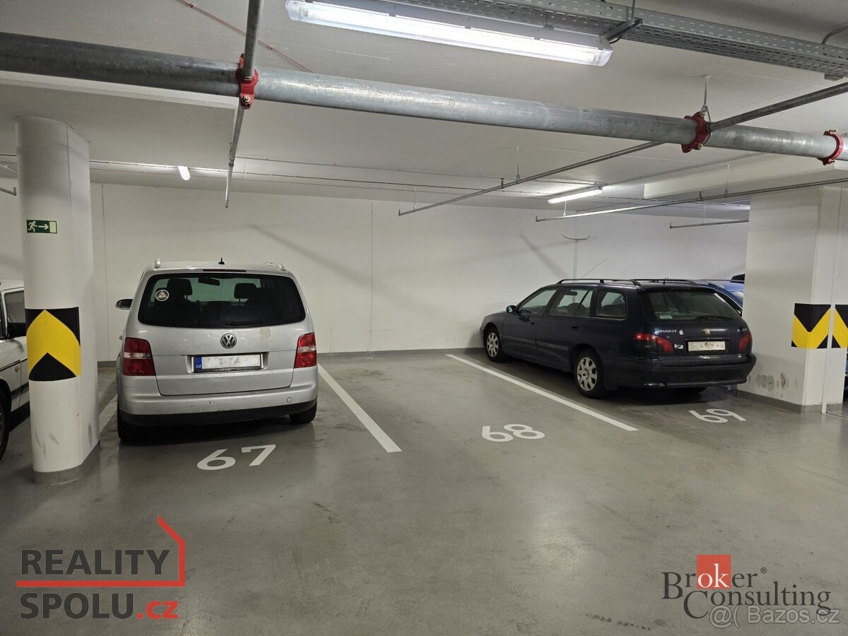 Prodej, ostatní/garážové stání, 15 m2, Holešovice