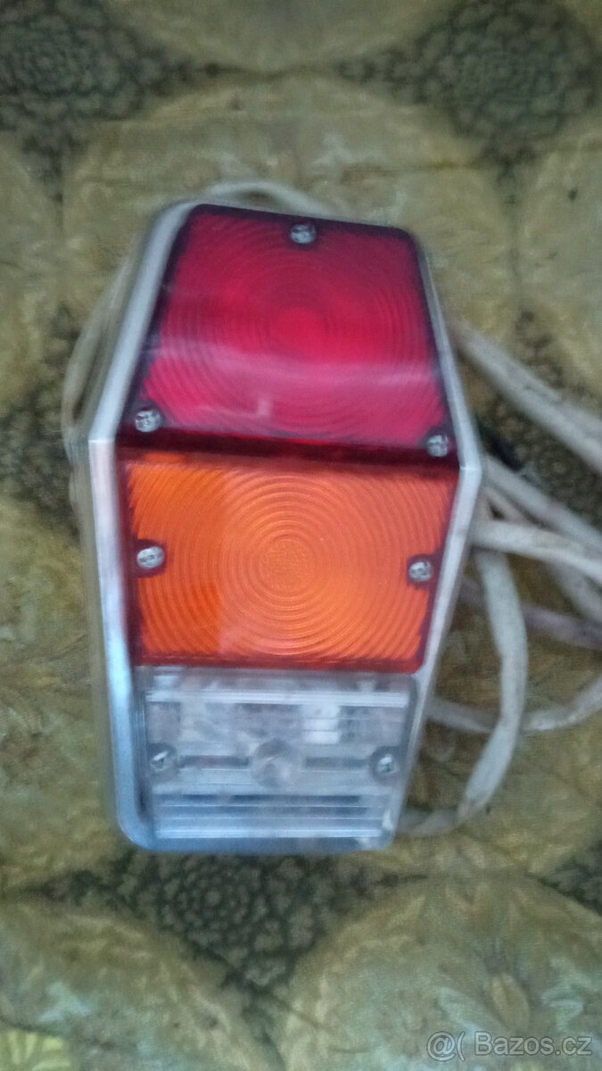 Volha 24 zadní lampa