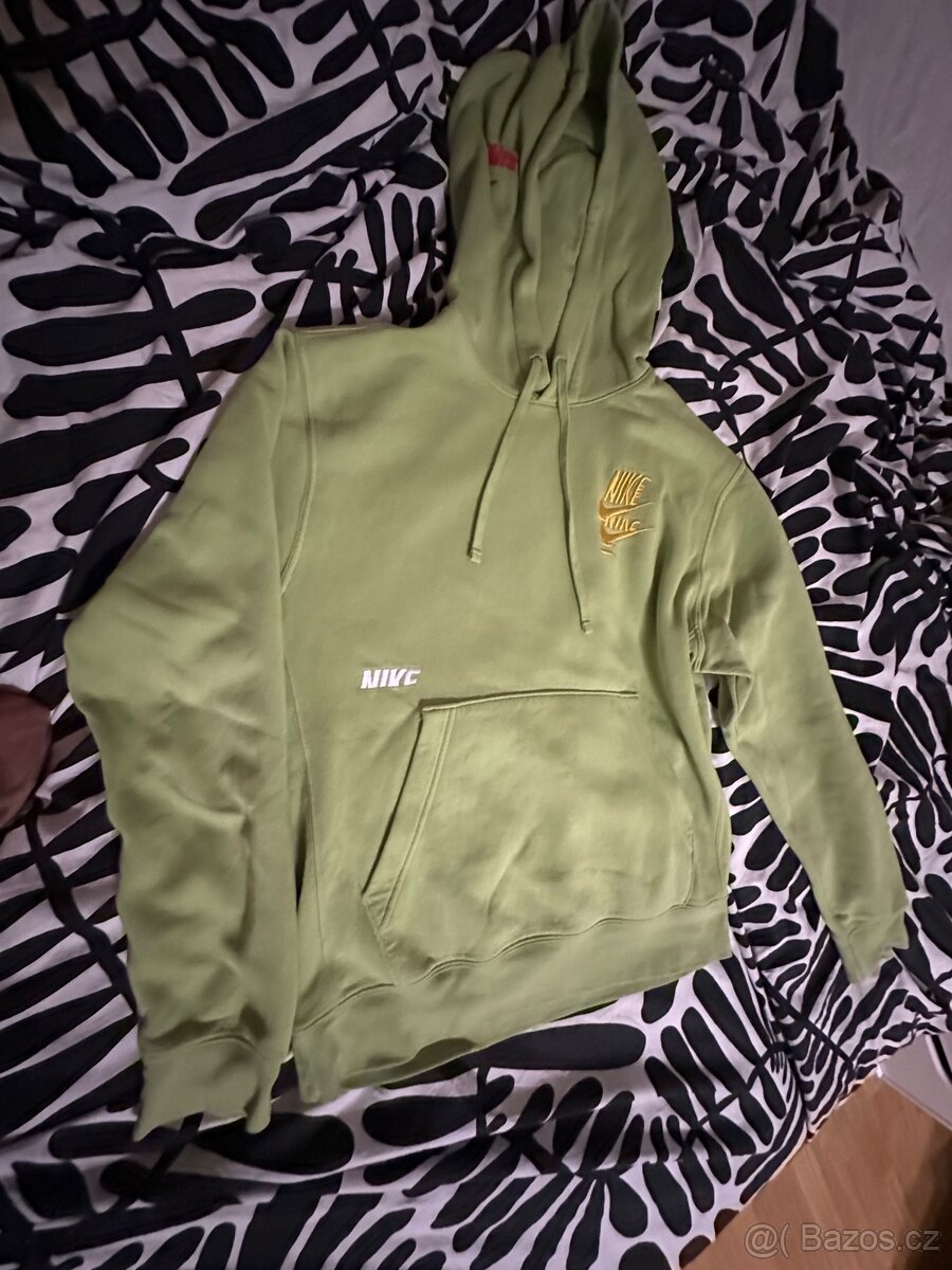Zelená nike mikyna