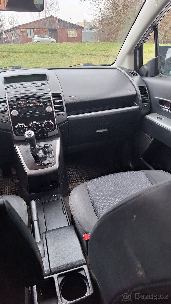 Nekuřácká, 7mistna,mazda5