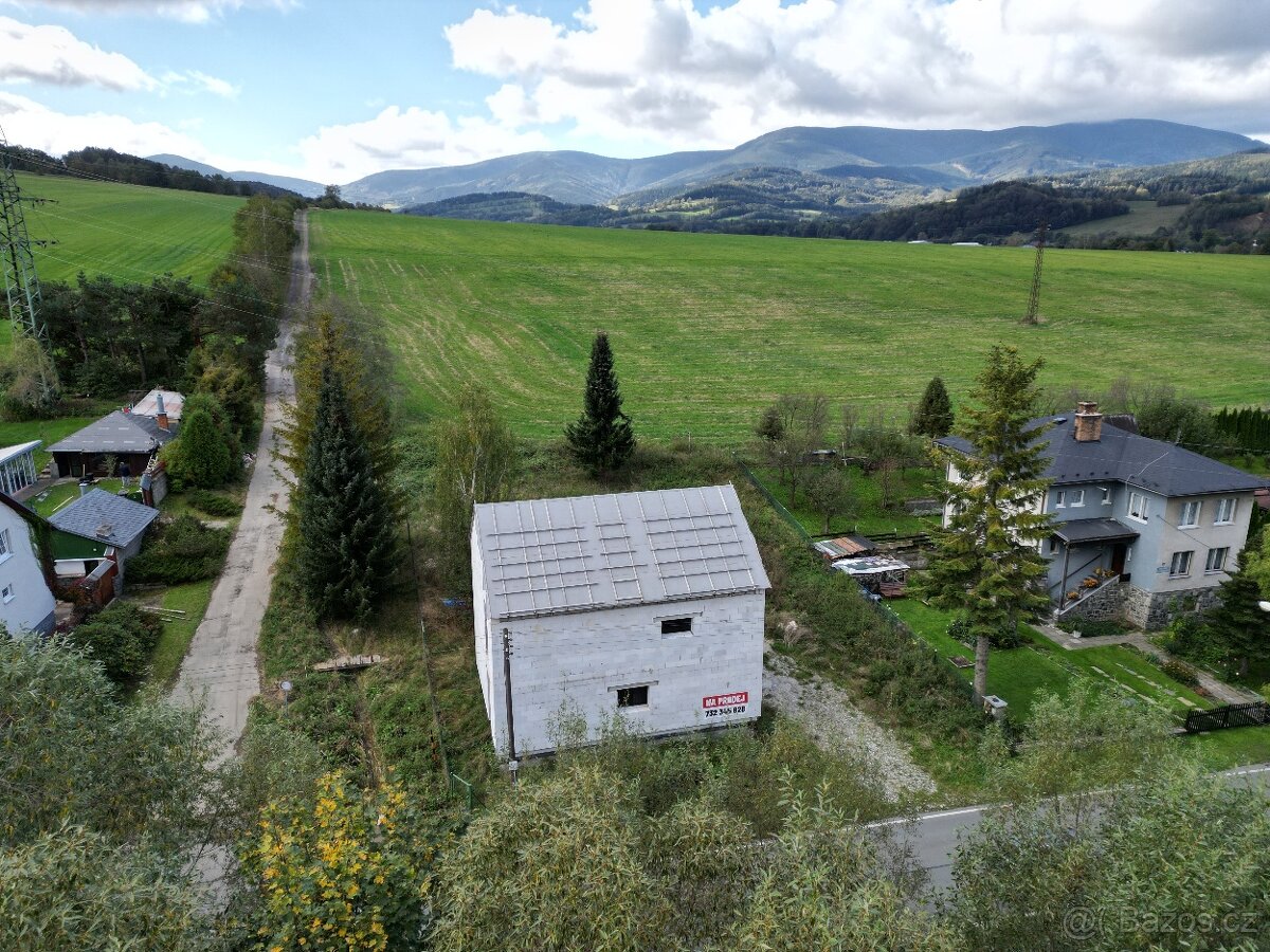 Prodej rozestavěného rodinného domu, ul. Rejvízská, Jeseník.