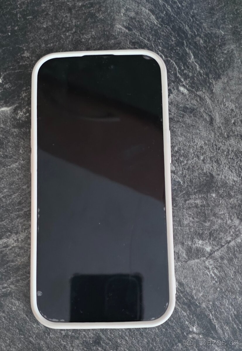 Iphone 15, 128GB včetně obalů