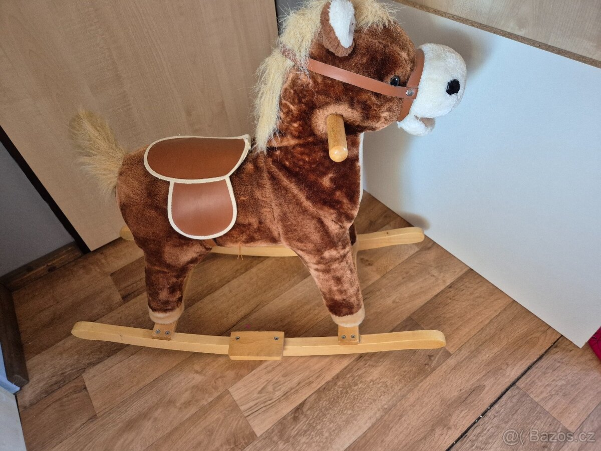 Houpací kůň