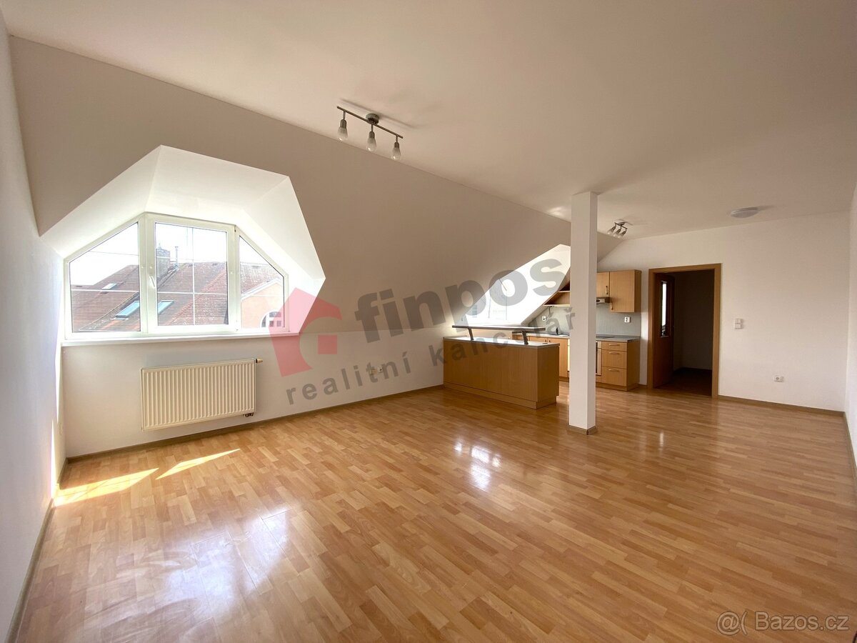 Pronájem bytu 2kk, 67m2 v Chlumci nad Cidlinou