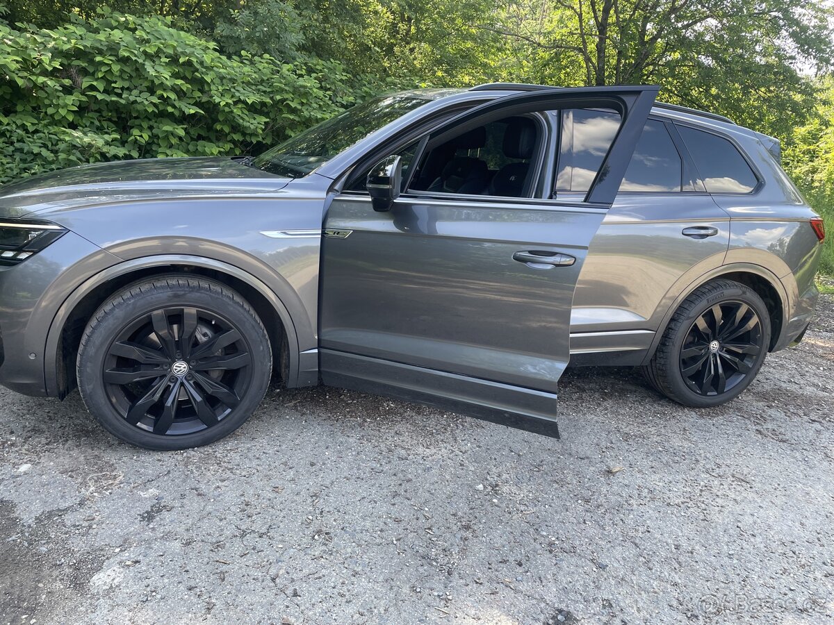 Volkswagen Touareg, 3.0TDI 210kW R-Line, DPH 2019