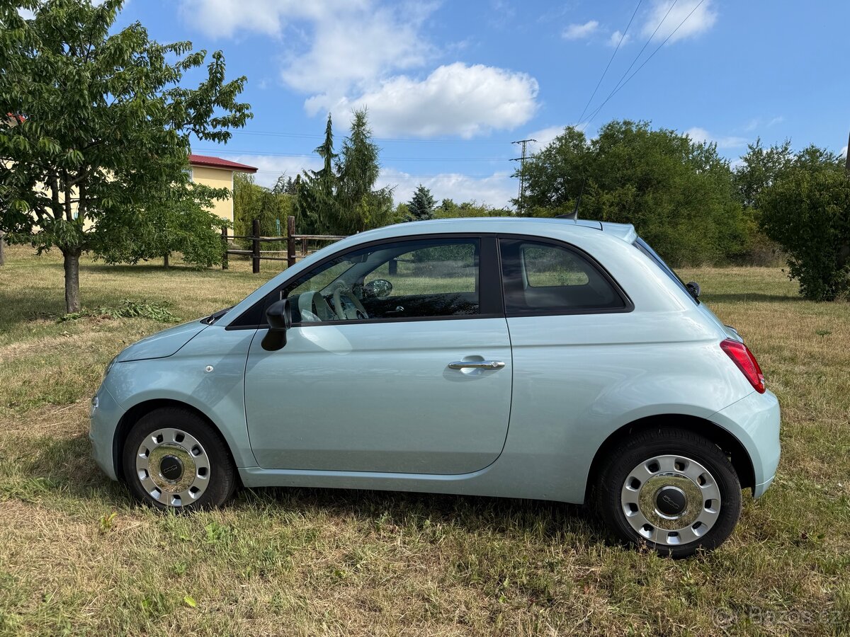 FIAT 500 1.0 hybrid r.v.11/2022 najeto 9000km