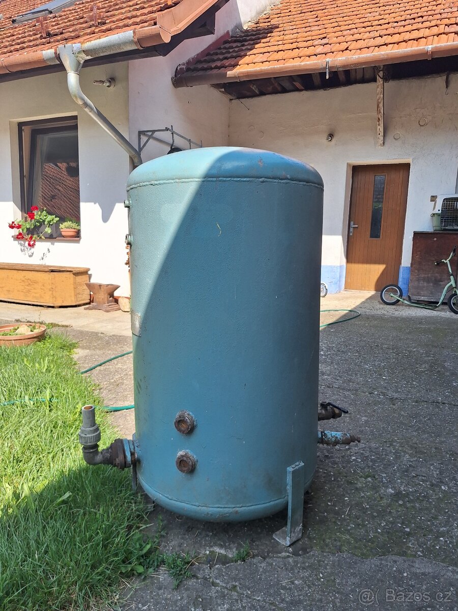 Tlakova nadrz 200L na vodu