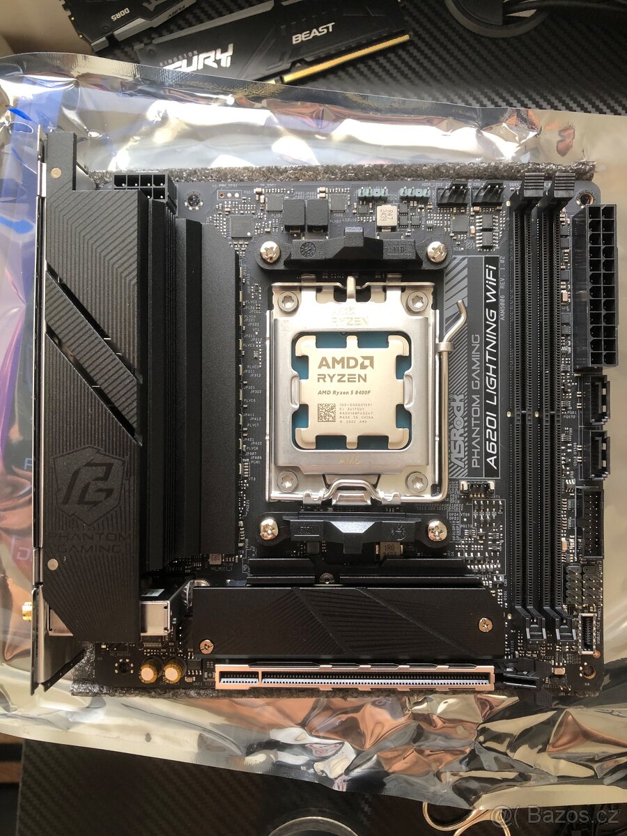 Procesor AMD Ryzen 5 8400F