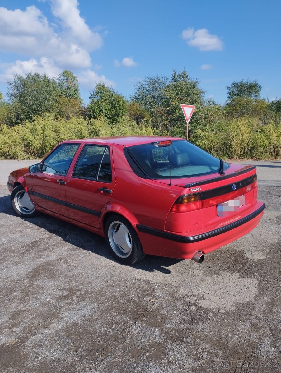 Saab 9000 aero