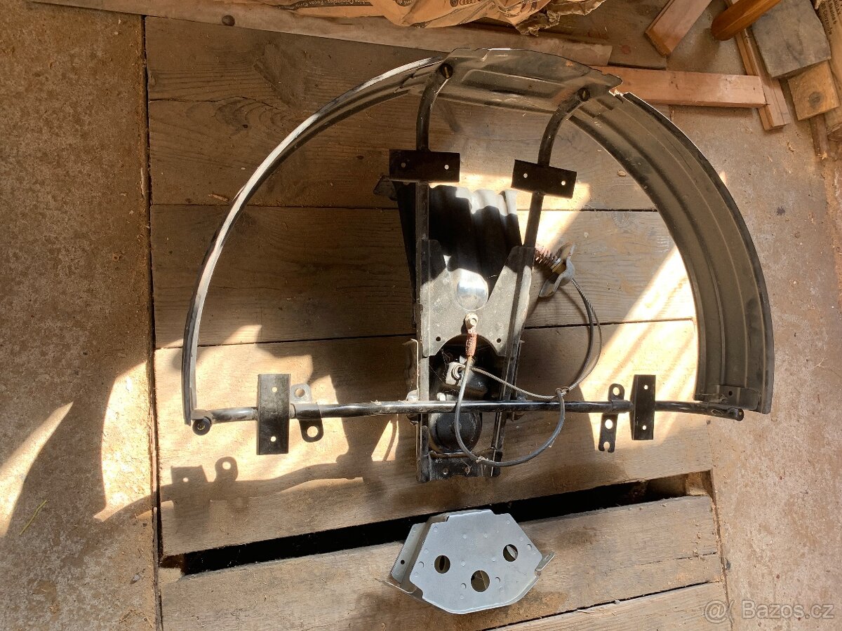 Subaru Tribeca závěs na náhradní kolo