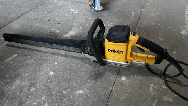 Dewalt DWE397 pila alligator na keramické zdivo
