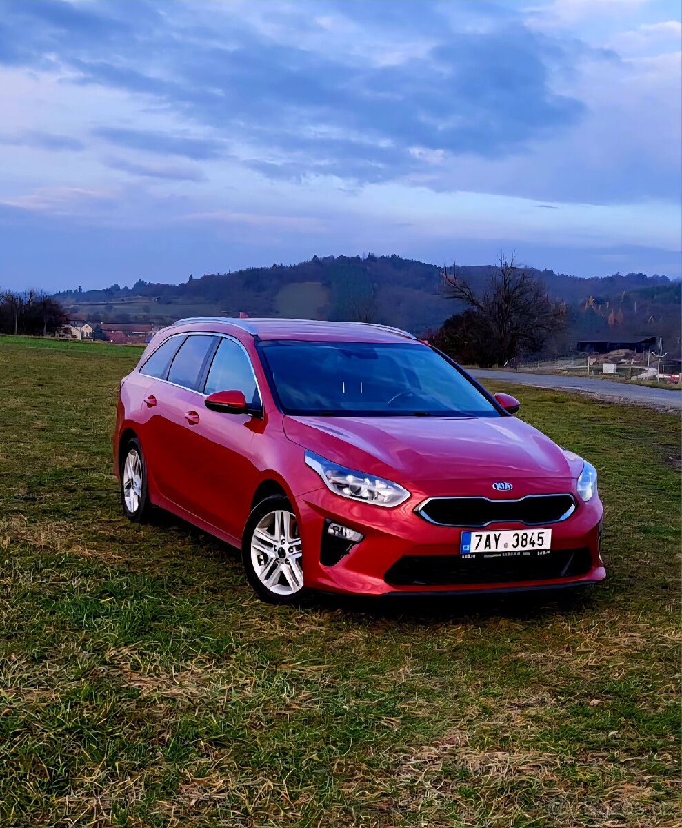 Kia ceed 1.6 CRDI exlusive (ještě v záruce)