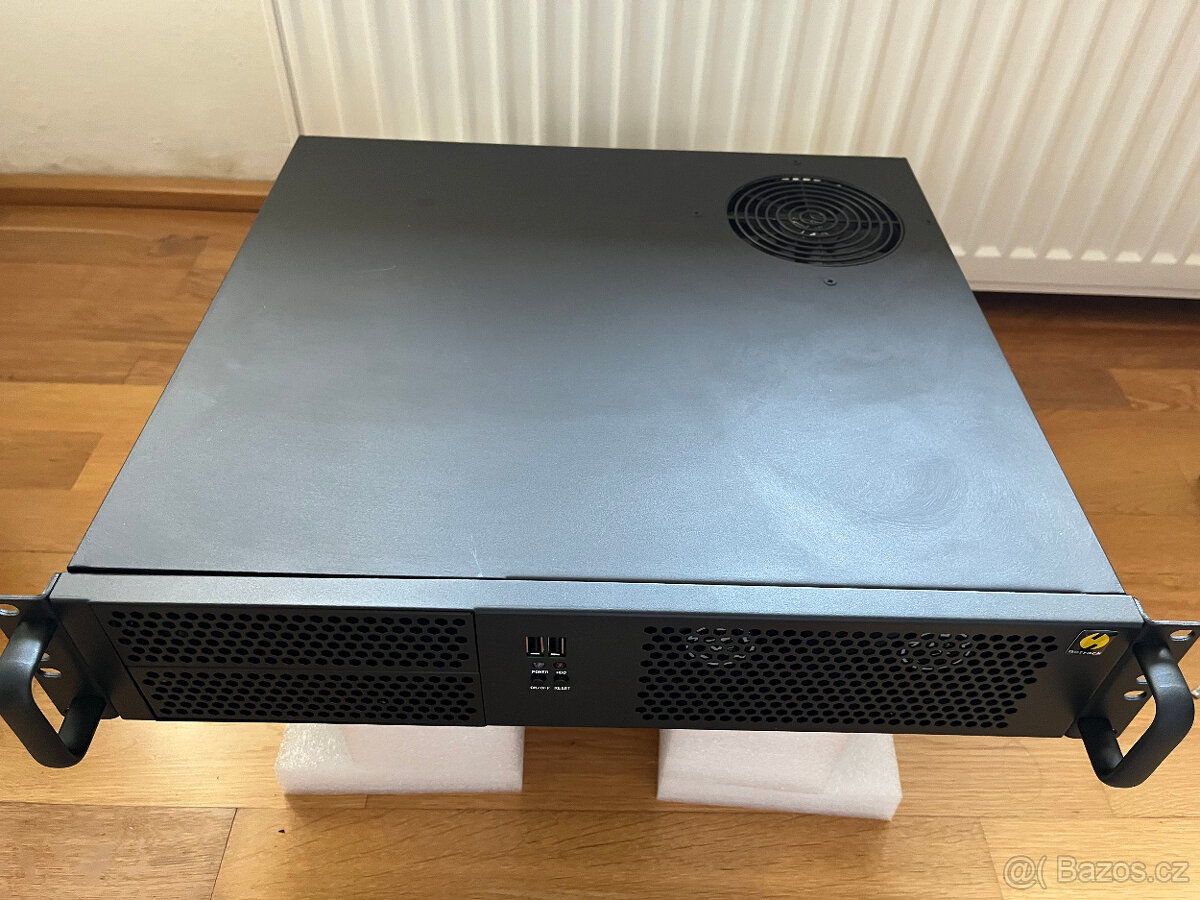 Skříň RACK 19", 2U, Netrack, microATX/miniITX