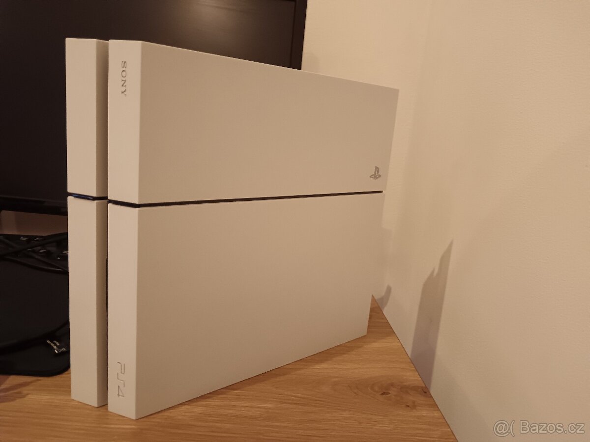 PlayStation 4 500GB White