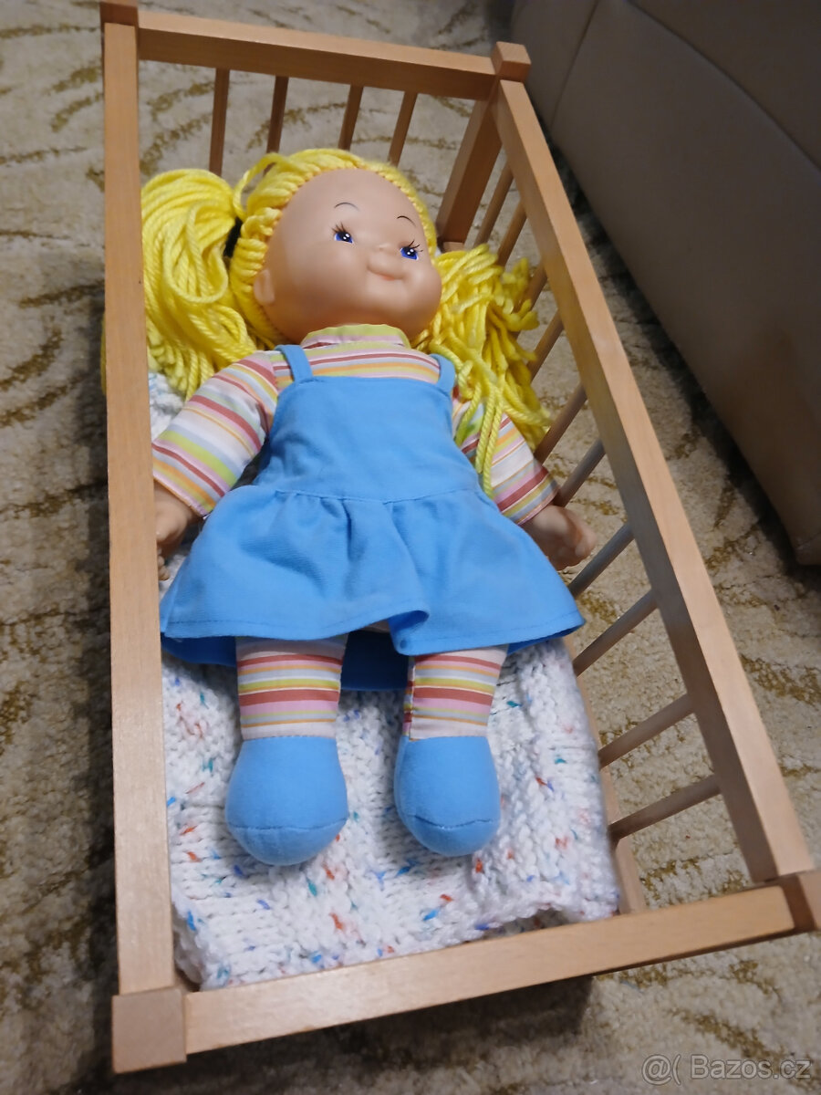 Postýlka pro panenky