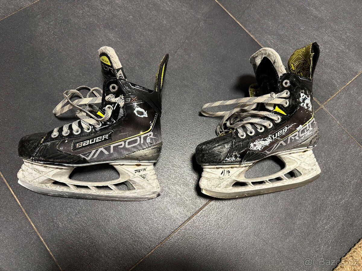 Hokejové brusle vapor 3x vl. 3,5