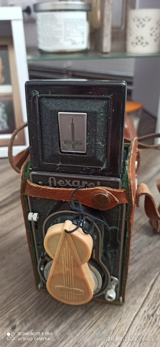 Fotoaparáty -různé stáří