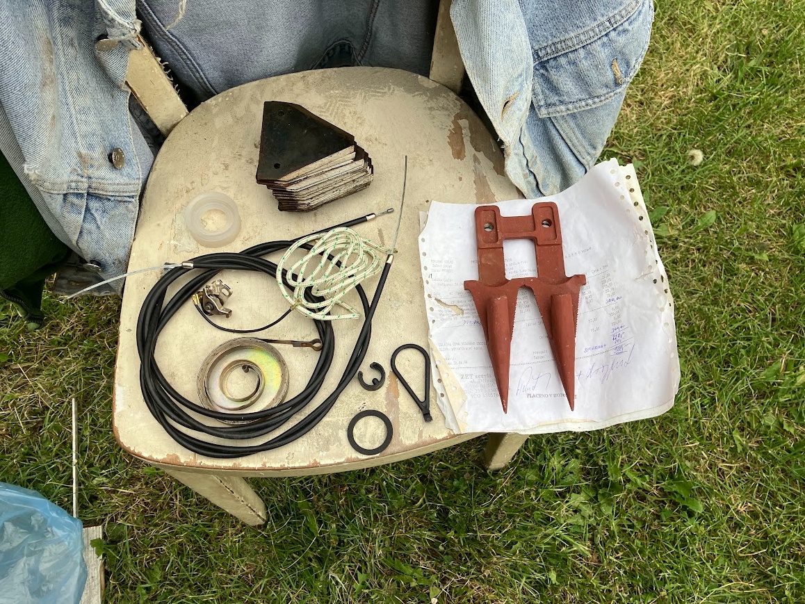 sekačka mf 70 - díly