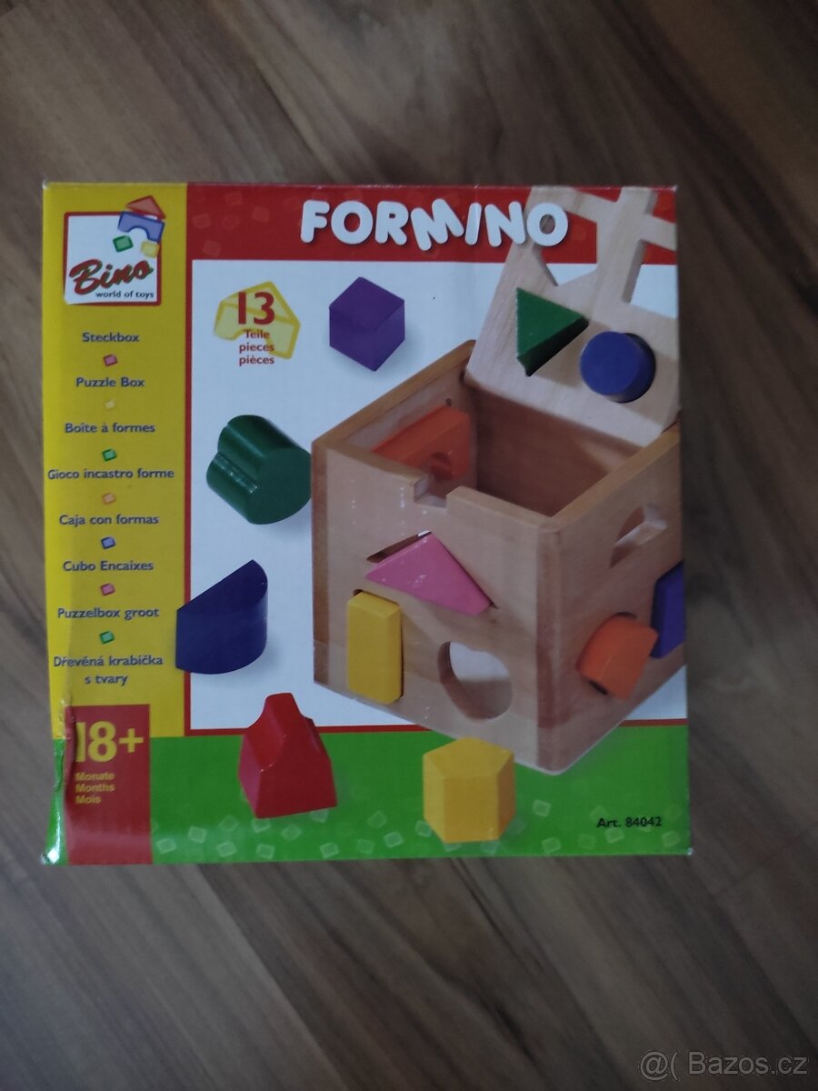 Hra. Dřevěná vkládací krabička