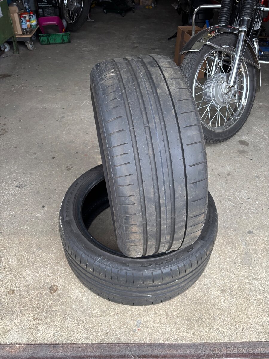 Letní pneu 245/40/18