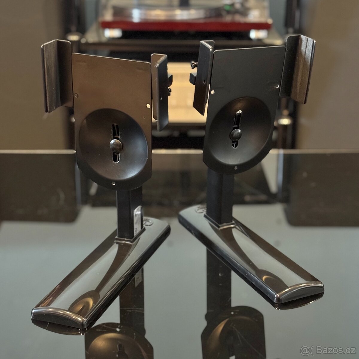 B-Tech BT77 držák pro reproduktory