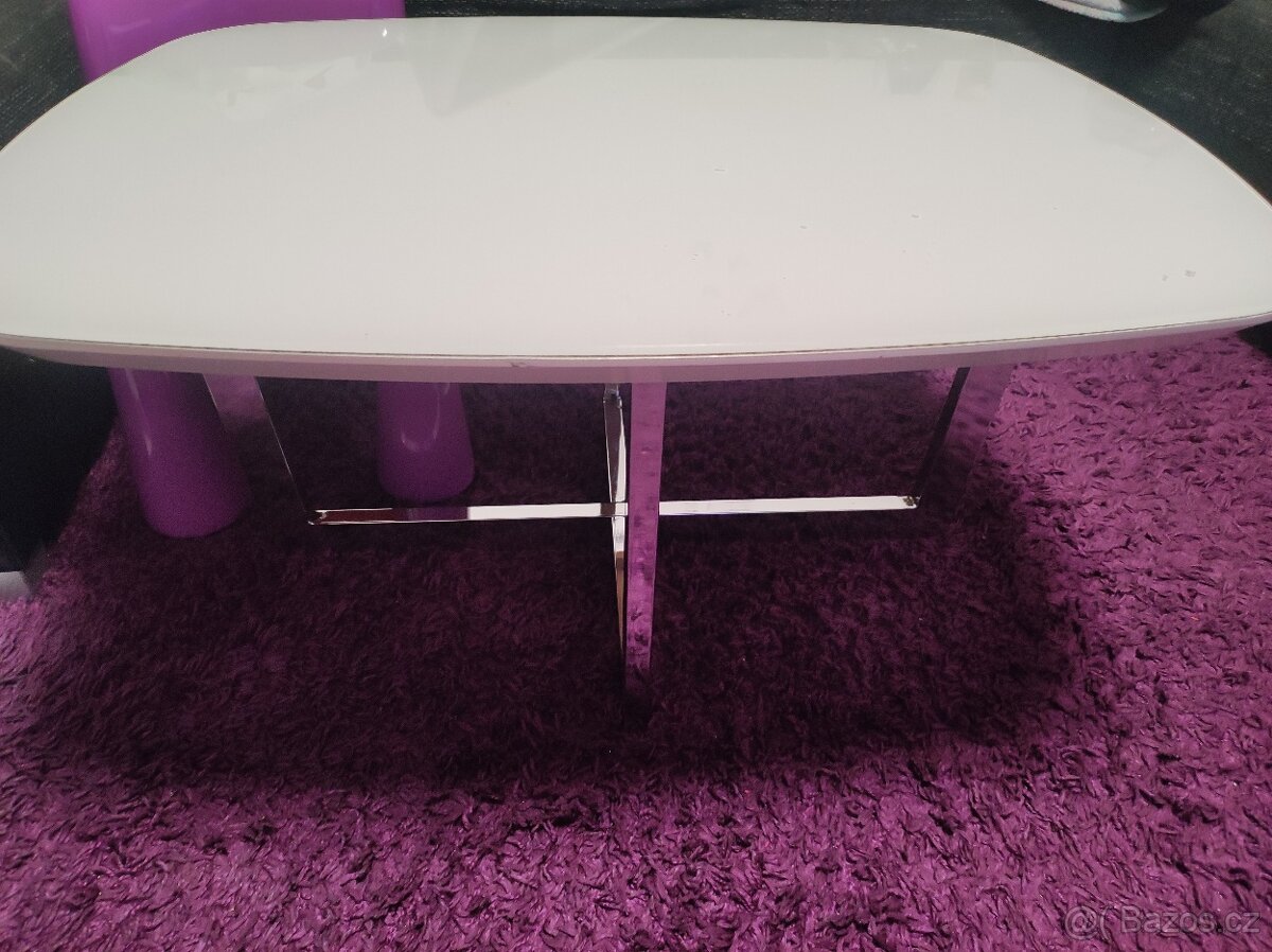 Skříňka pod TV plus stolek