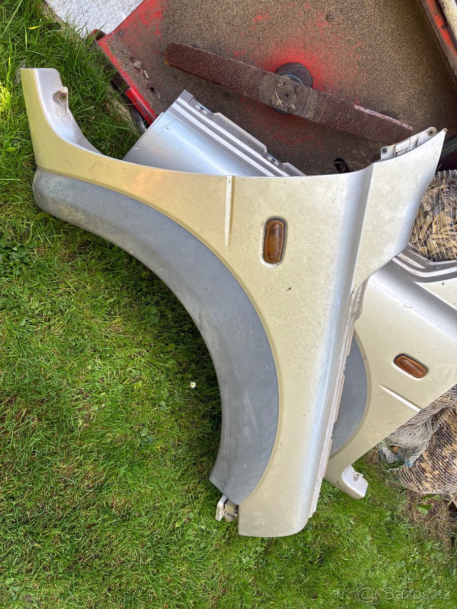 Přední blatníky Freelander 1