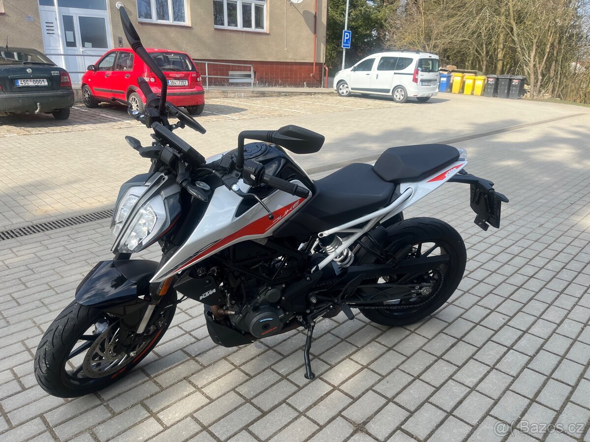 KTM duke 390