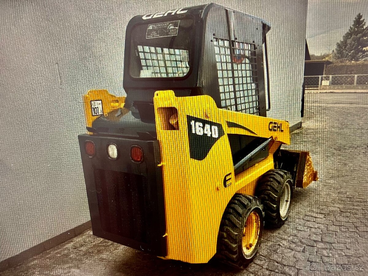 Smykem rizeny nskladac Gehl sl 1640 E
