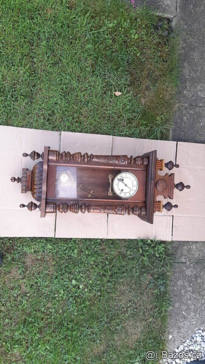 Staré nástěnné hodiny 100 cm