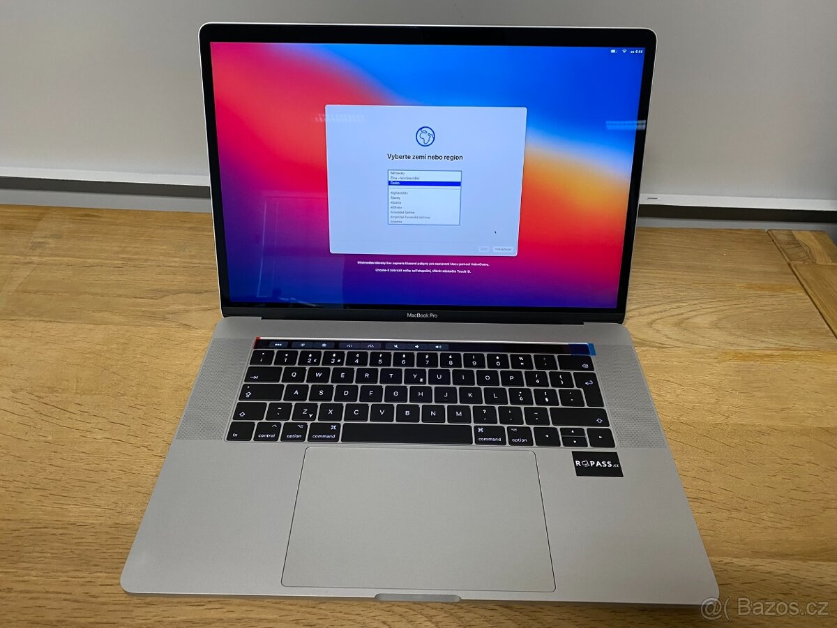 Apple MacBook PRO 15" A1707 - ZÁNOVNÍ