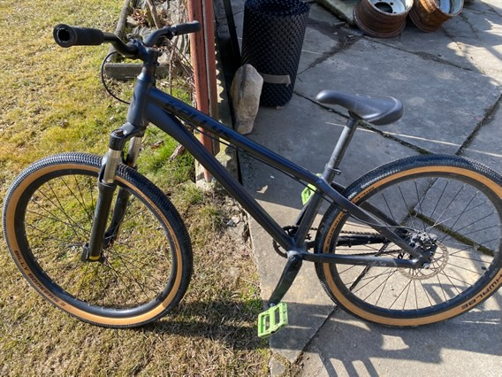 Dirt kolo Kellys Whip 30 velikost L