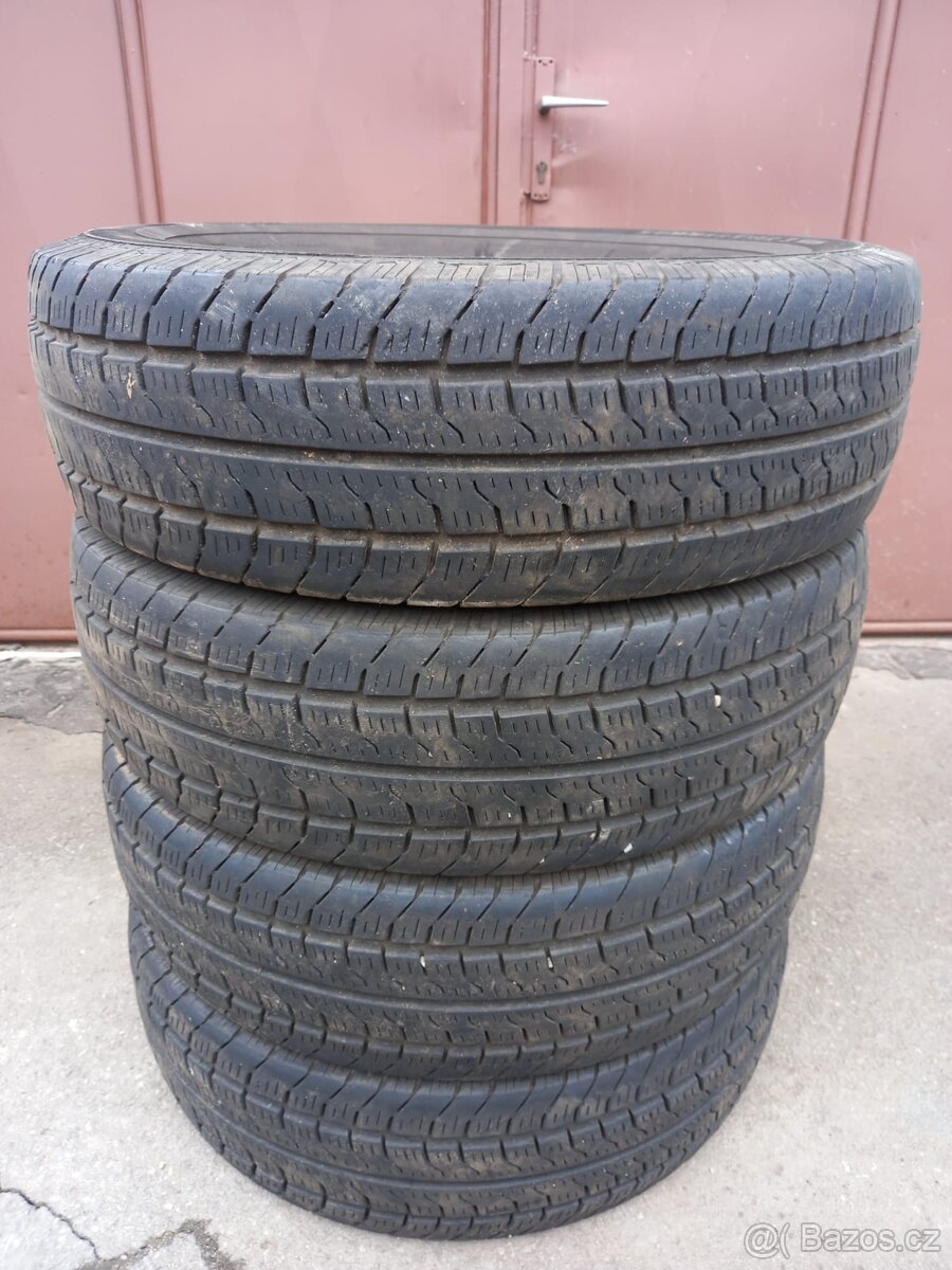 Letni pneu Van R16C