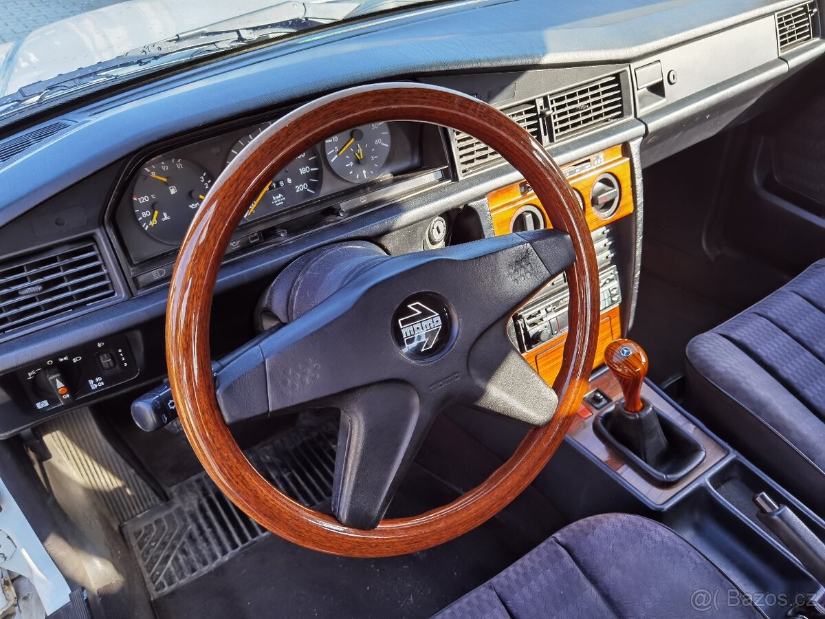 Dřevěný volant MOMO ML38, W201, W124, W123, Golf II