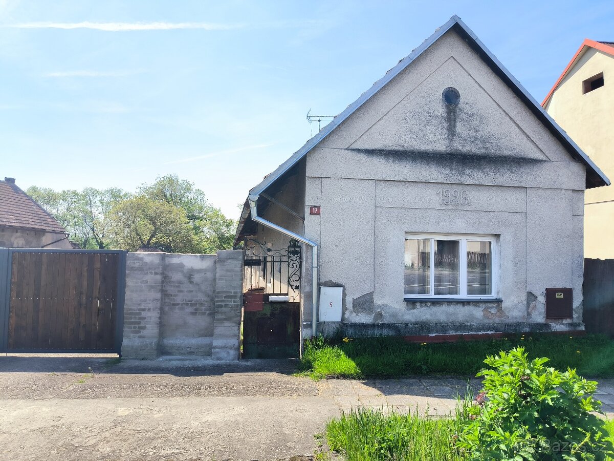 Prodáme zemědělskou usedlost s 2 RD
