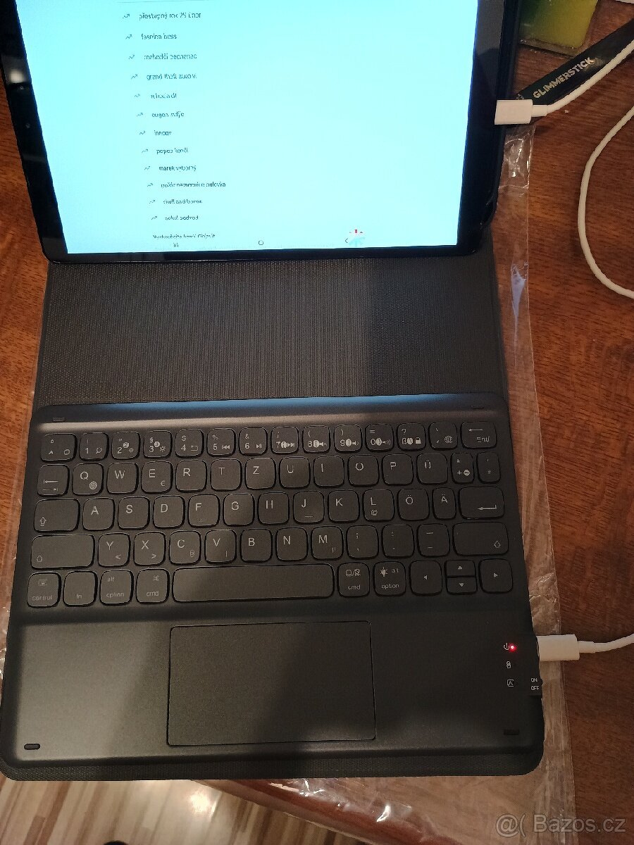 Pouzdro s klávesnicí pro Ipad nové