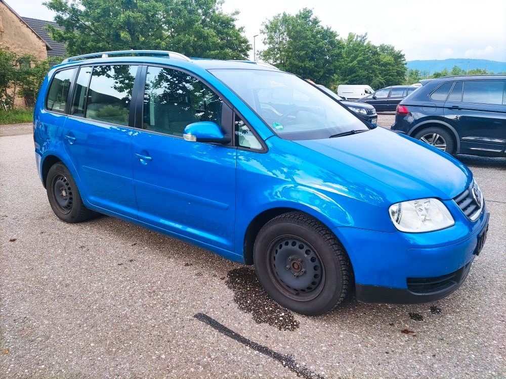 Prodám díly VW Touran 1.6 Fsi
