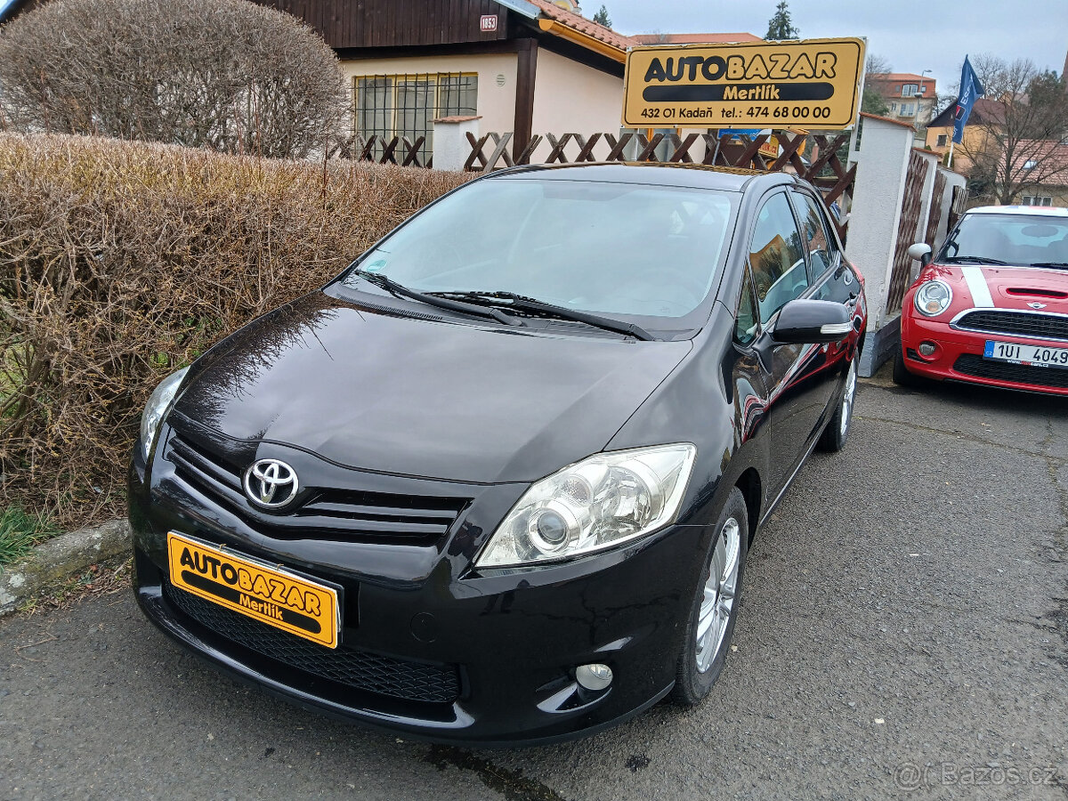 Toyota Auris 1.6i 97Kw KLIMA serviska