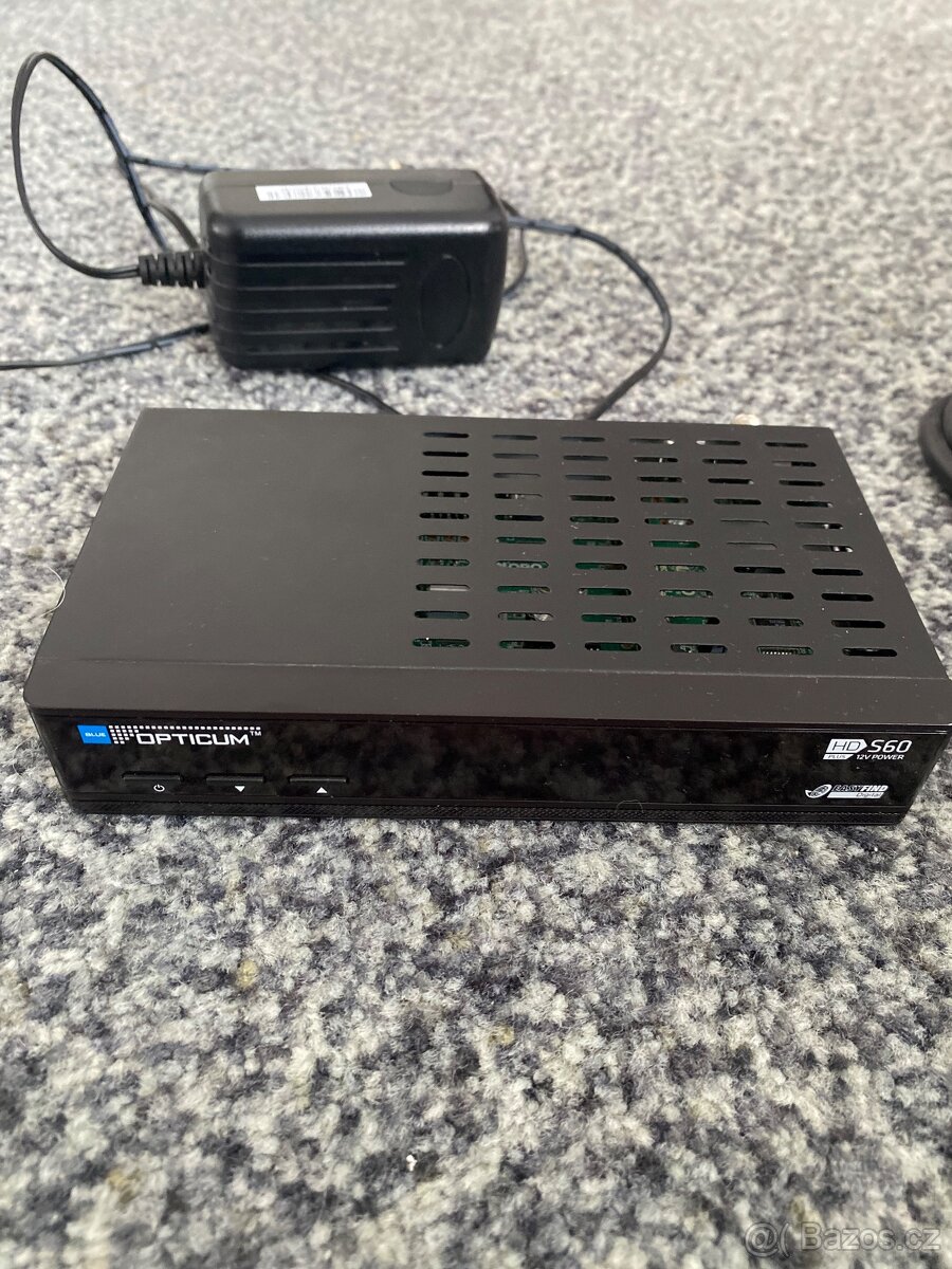 Satelitní tuner Opticum s60