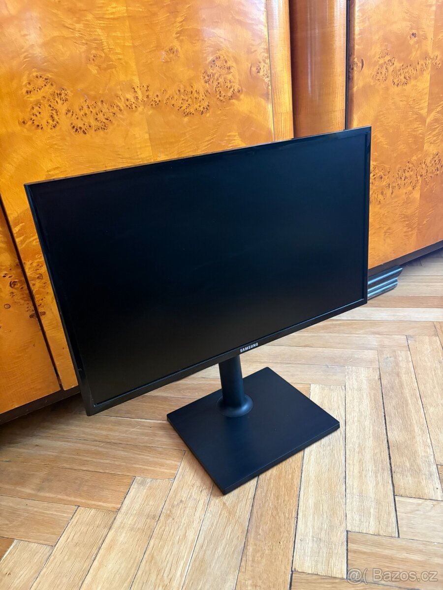 Poškozený monitor Samsung F24T400FHR