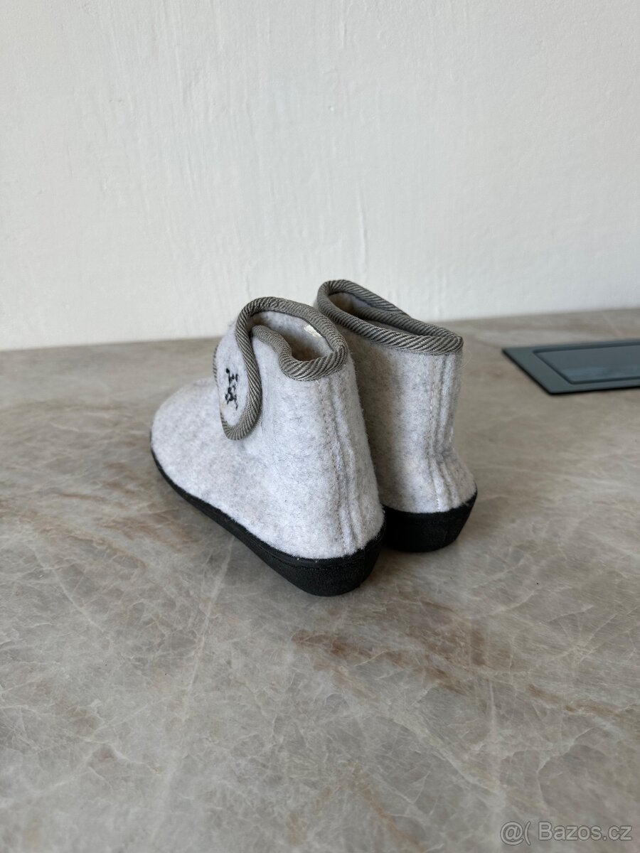 Přezůvky vel 37