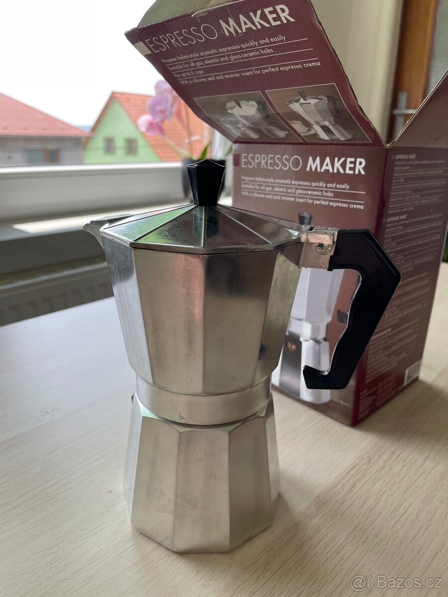 Moka konvička na kávu