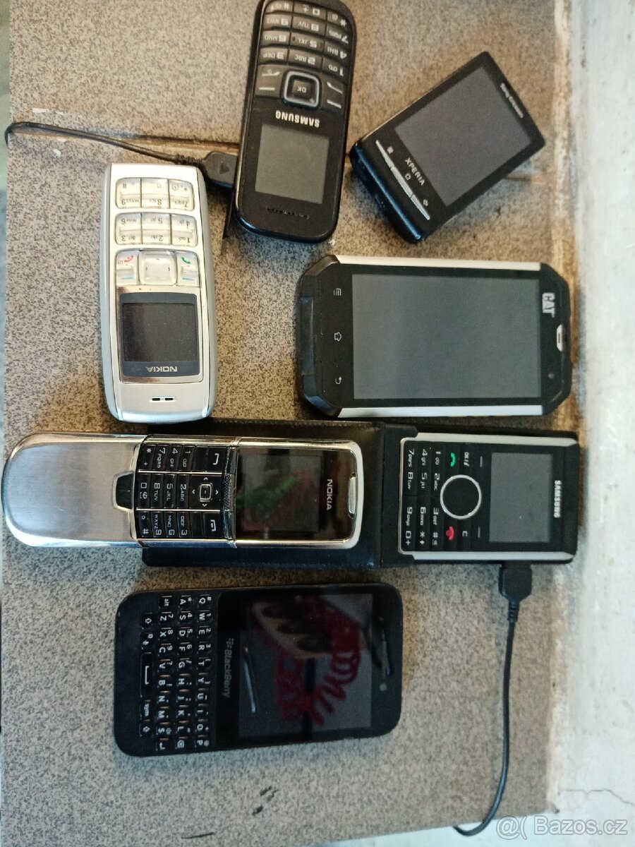 Mobilní telefony