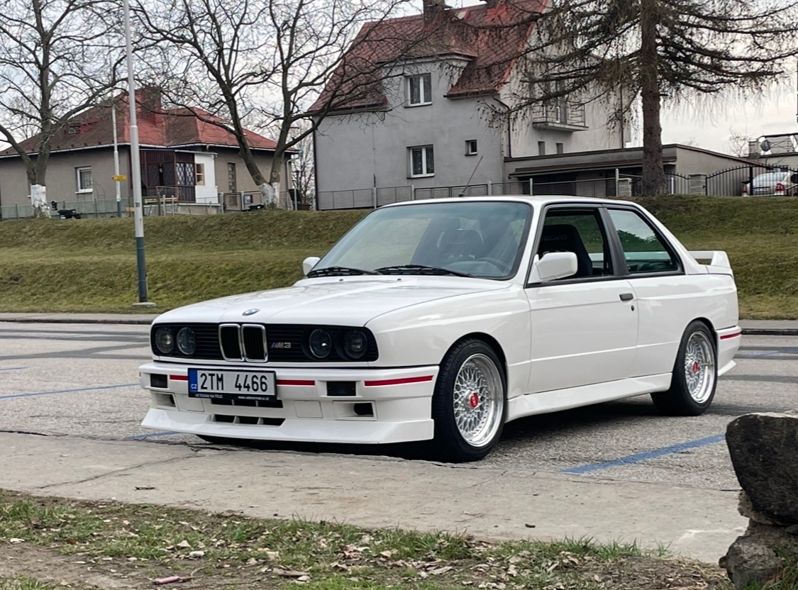 BMW M3 e30
