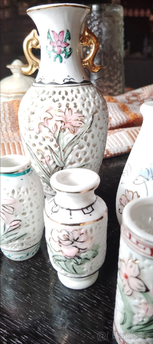 Čínský značeny porcelán