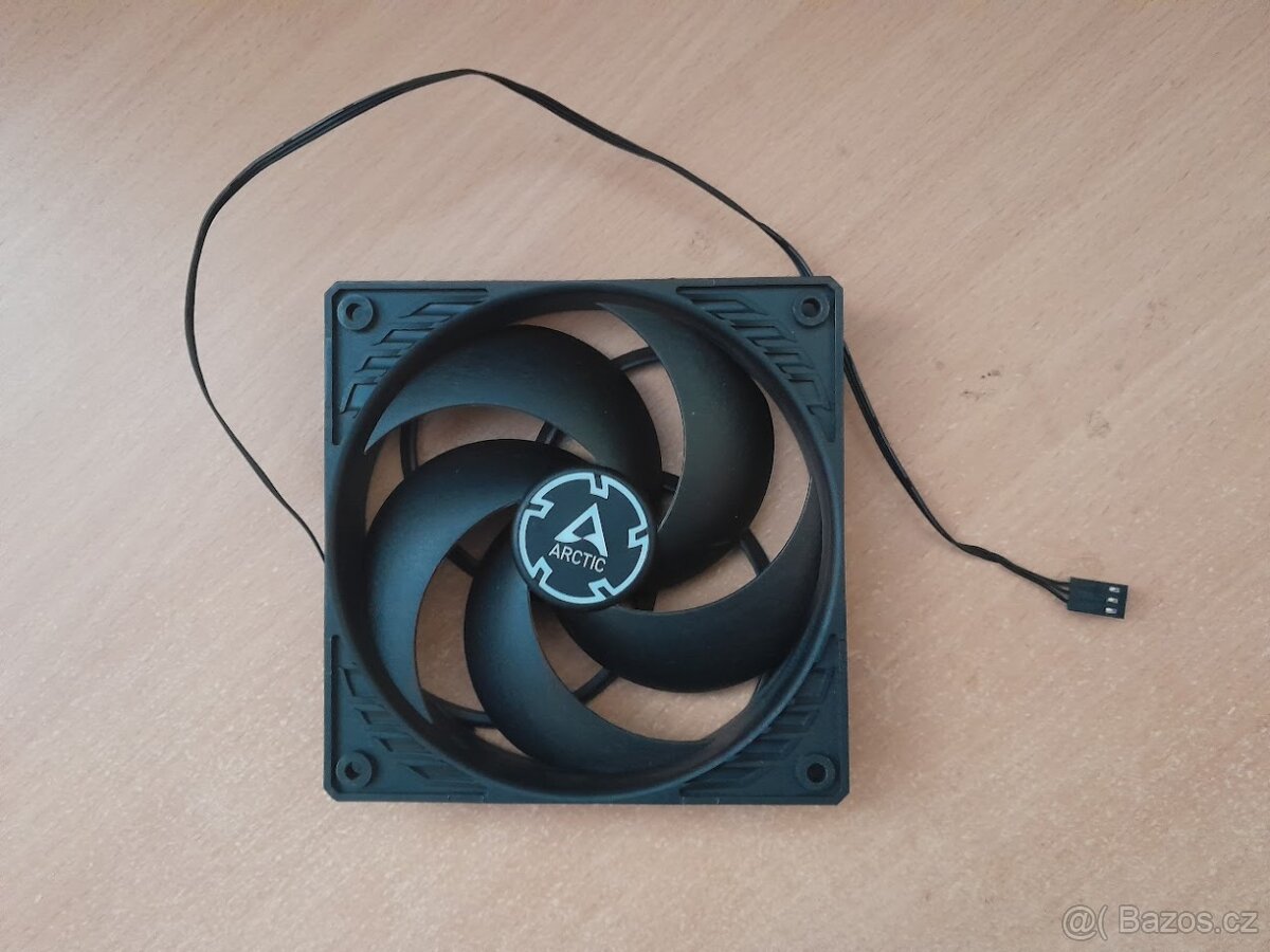 ARCTIC P12 Silent IHNED K PRODEJI VENTILÁTOR