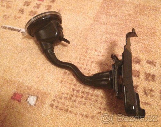 Držák do auta pro iPhone 4/4S CellyDesign