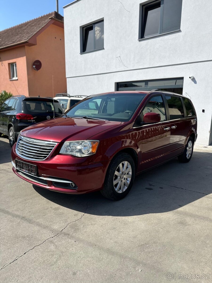 2015 Chrysler Town Country Limited Koža 7 miest