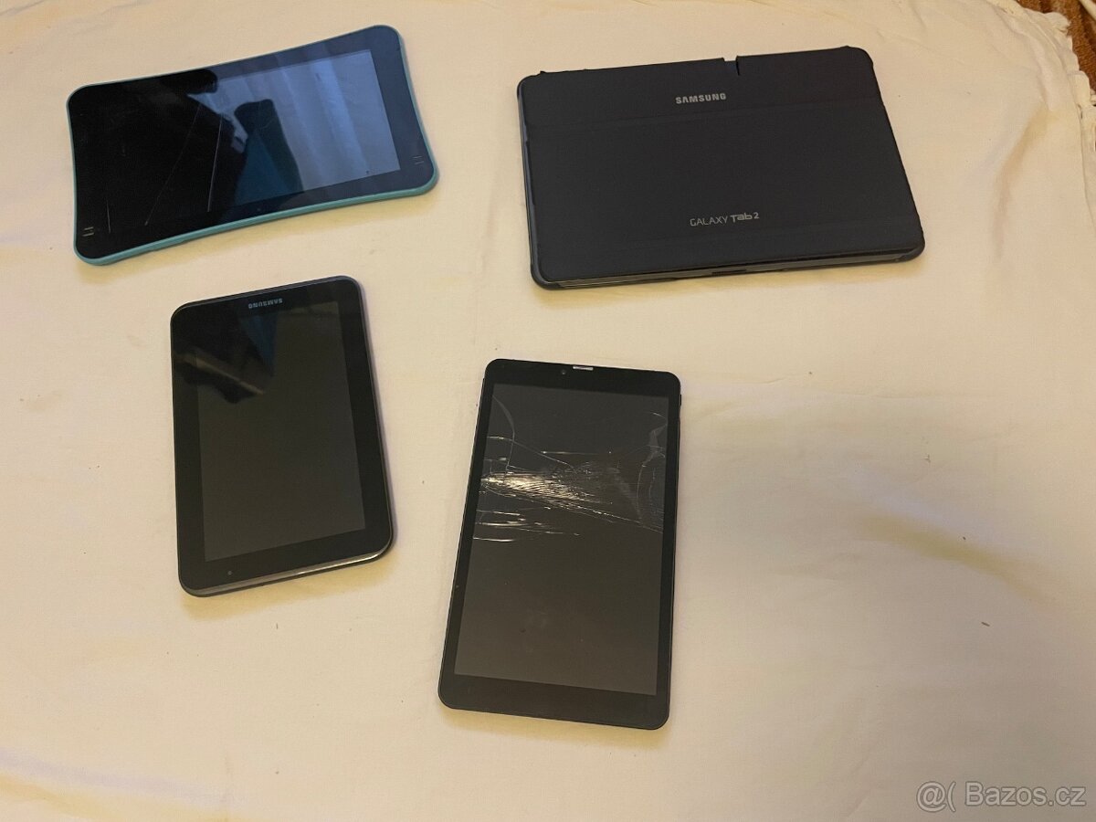 Mix tabletů – Samsung, Vivax, GoGEN – na náhradní díly