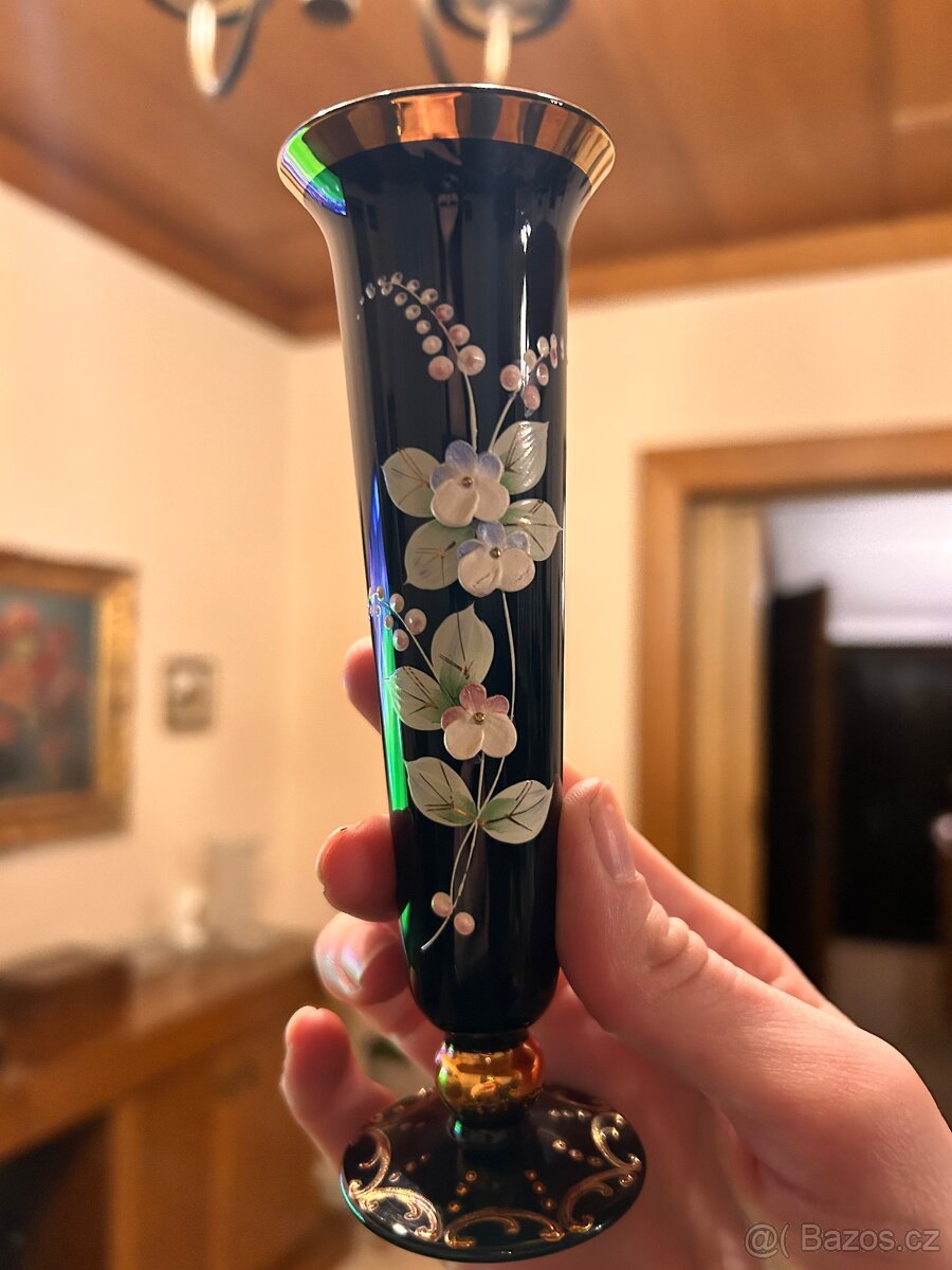 Borské sklo - zdobené vázičky, cena za kus